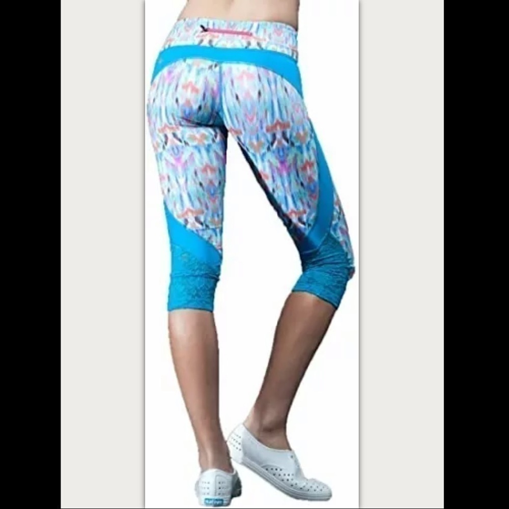 Vimmia Turquoise Prism Capri Leggings Lace Inserts